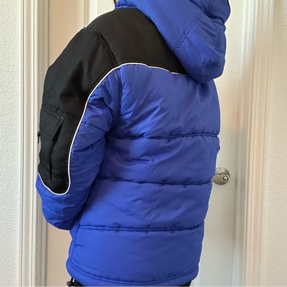 Blue and Black Puffer Jacket - Picture 3 of 6